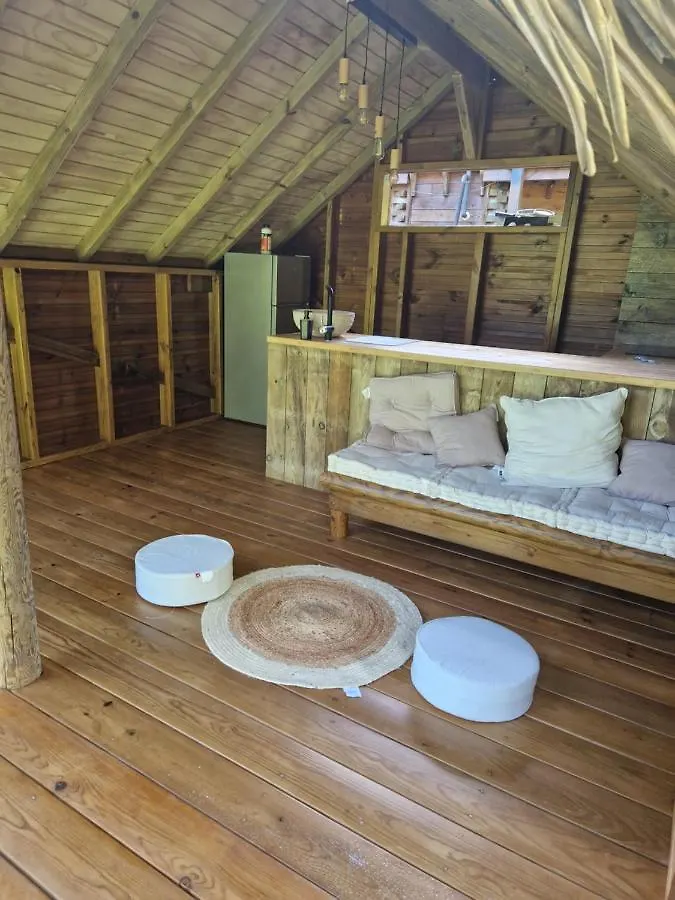 Pura Vida Lodge Cabane Perchee Sainte-Rose 0*,