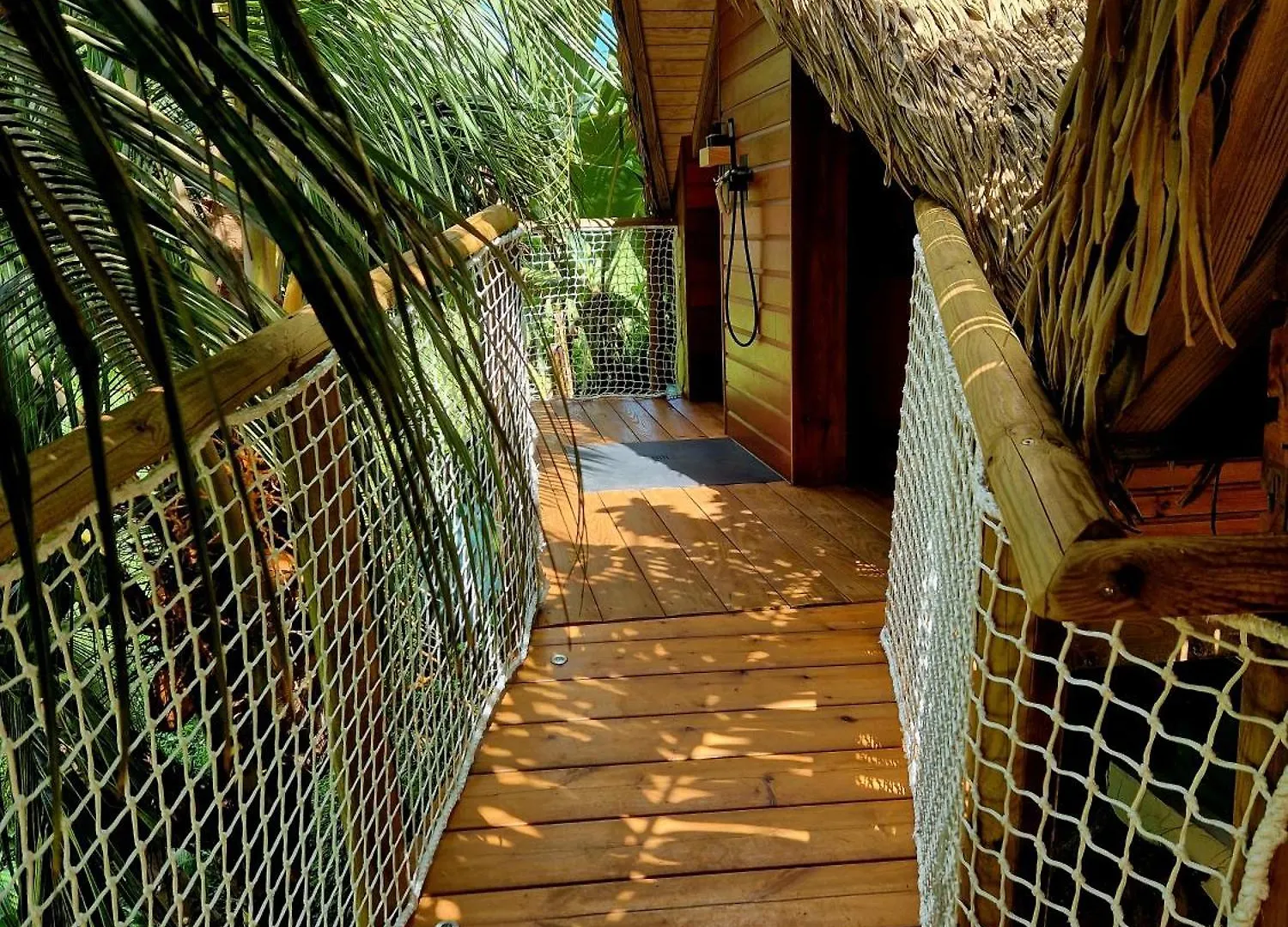 Luxury tent Pura Vida Lodge Cabane Perchee Sainte-Rose Guadeloupe